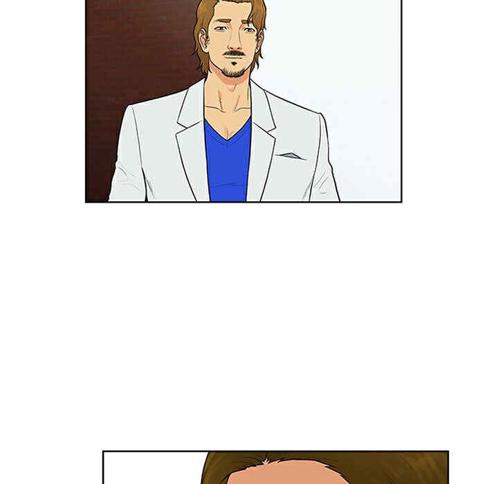 被女神环绕的男人