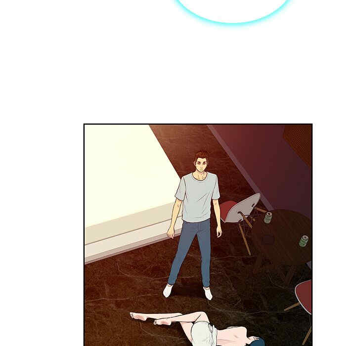 被女神环绕的男人