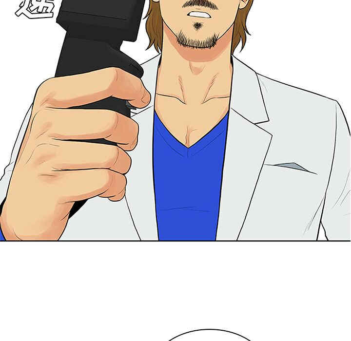 被女神环绕的男人