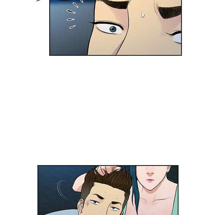 被女神环绕的男人