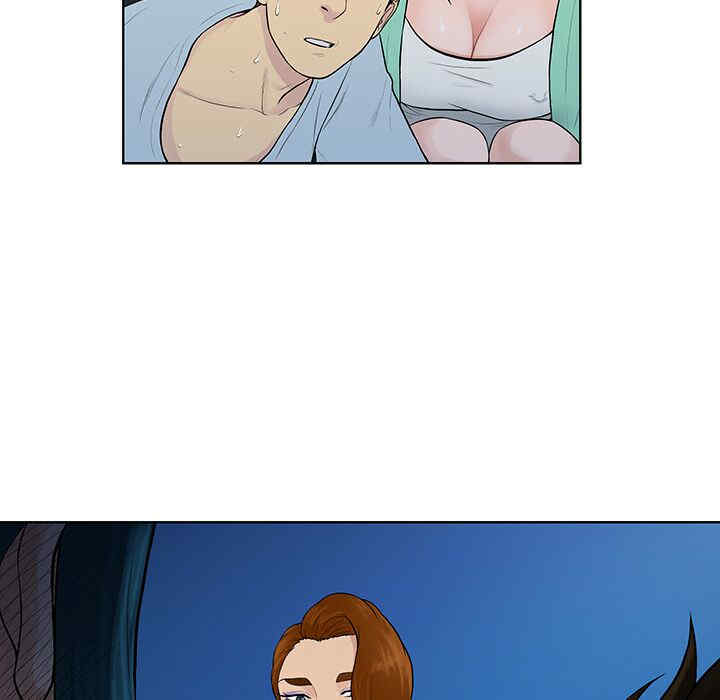 被女神环绕的男人