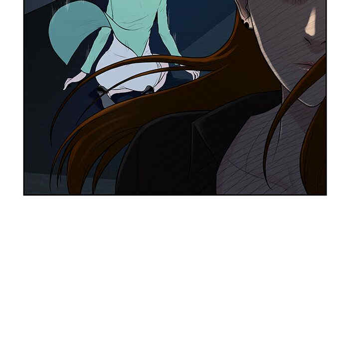 被女神环绕的男人