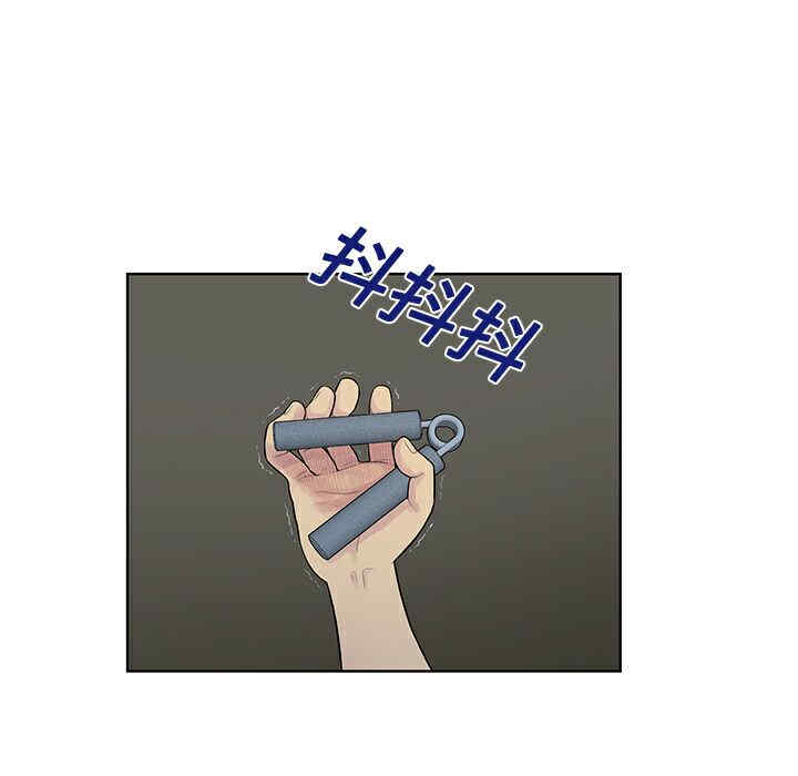 被女神环绕的男人