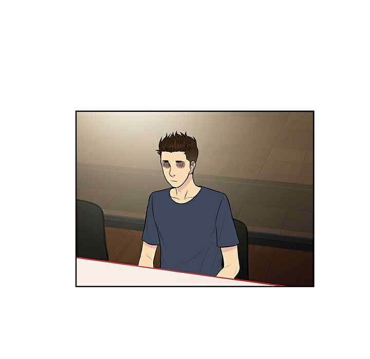 被女神环绕的男人