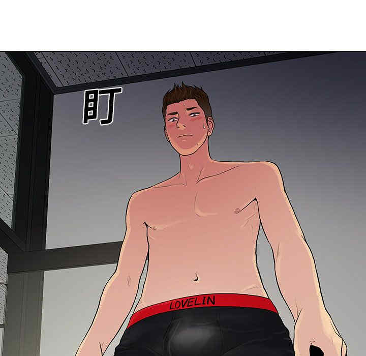 被女神环绕的男人