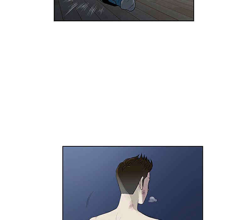 被女神环绕的男人