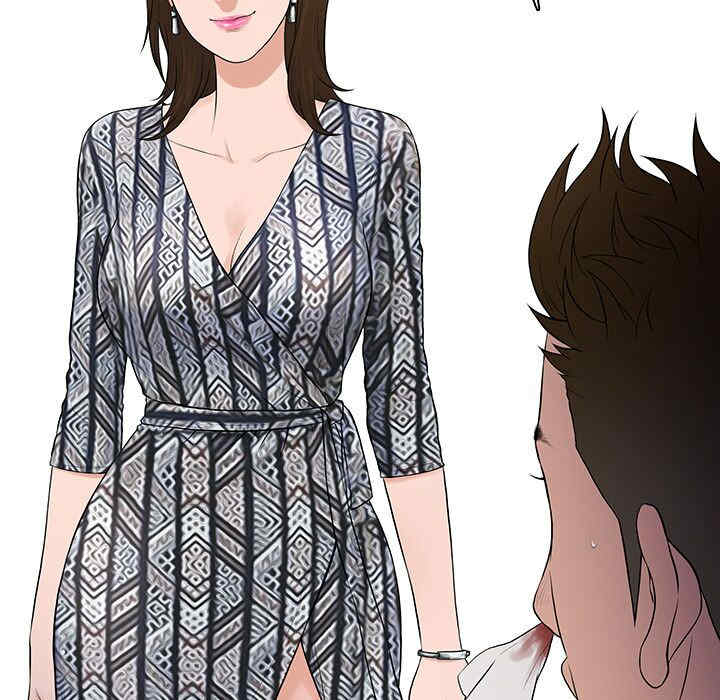 被女神环绕的男人