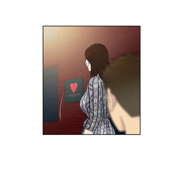 被女神环绕的男人