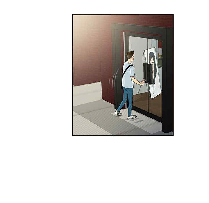 被女神环绕的男人