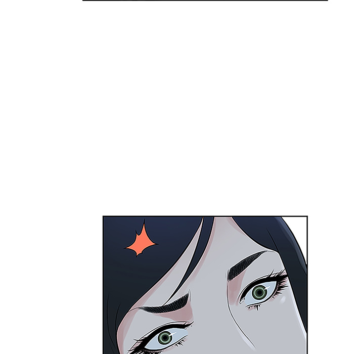 被女神环绕的男人