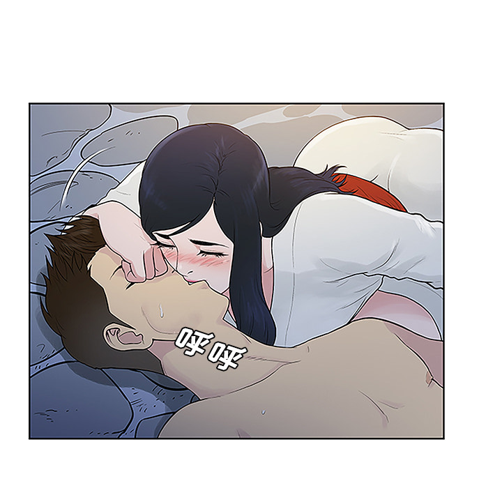 被女神环绕的男人