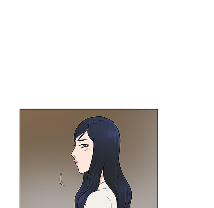 被女神环绕的男人