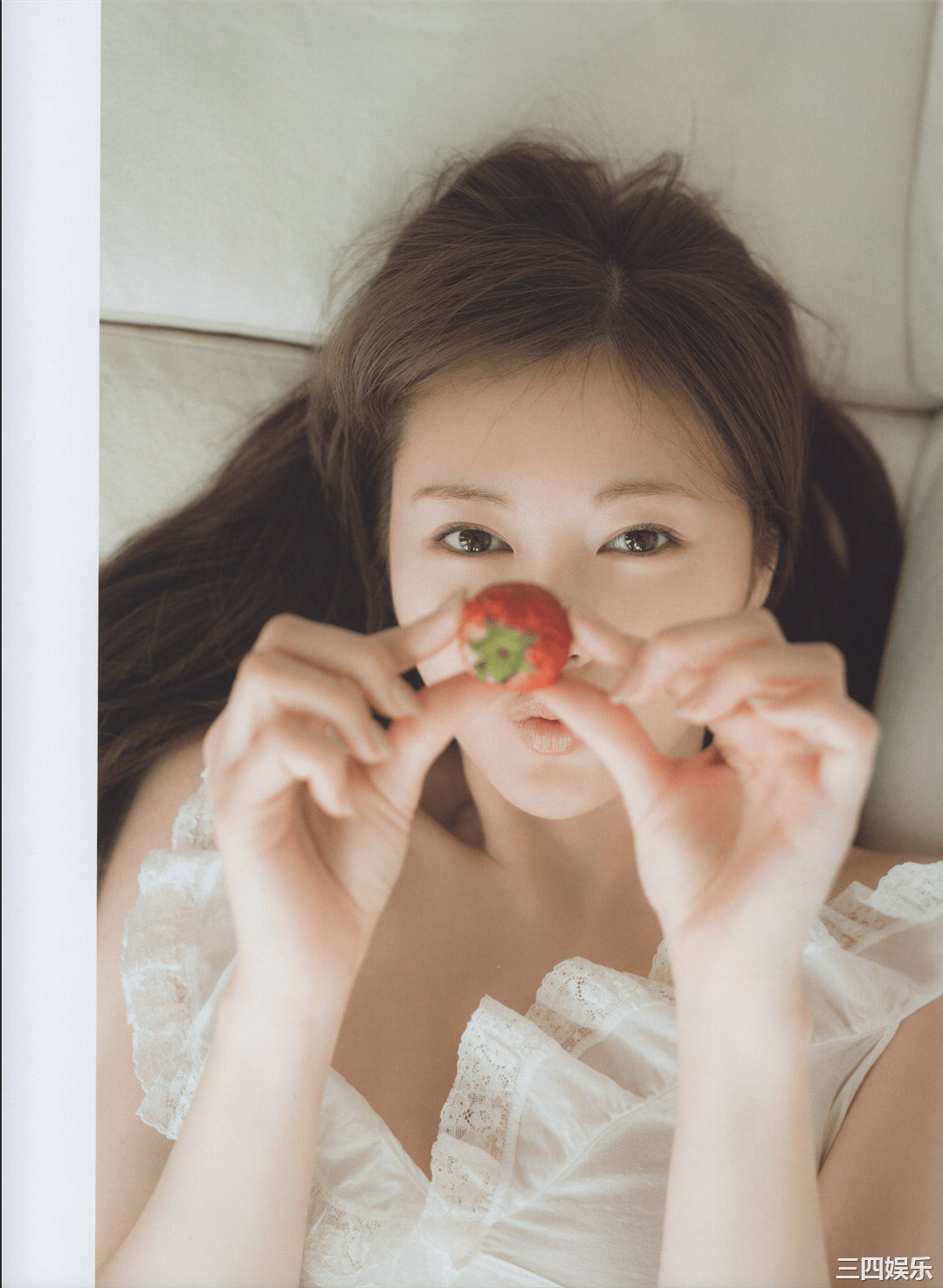 白石麻衣写真集《乃木坂46卒業記念メモリアルマガジン》高清全本