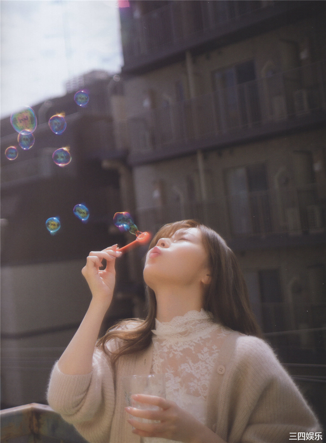 白石麻衣写真集《乃木坂46卒業記念メモリアルマガジン》高清全本