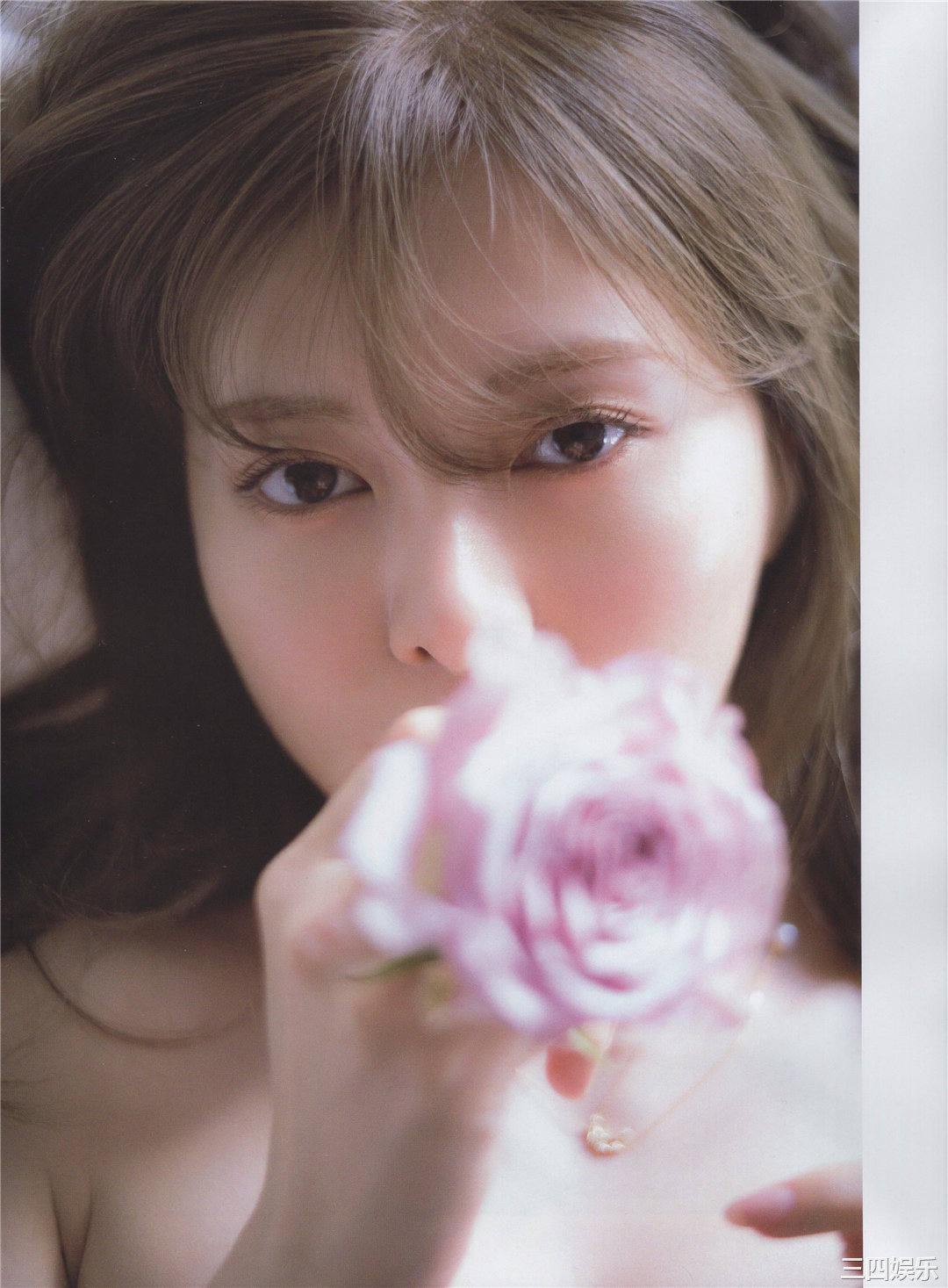 白石麻衣写真集《乃木坂46卒業記念メモリアルマガジン》高清全本