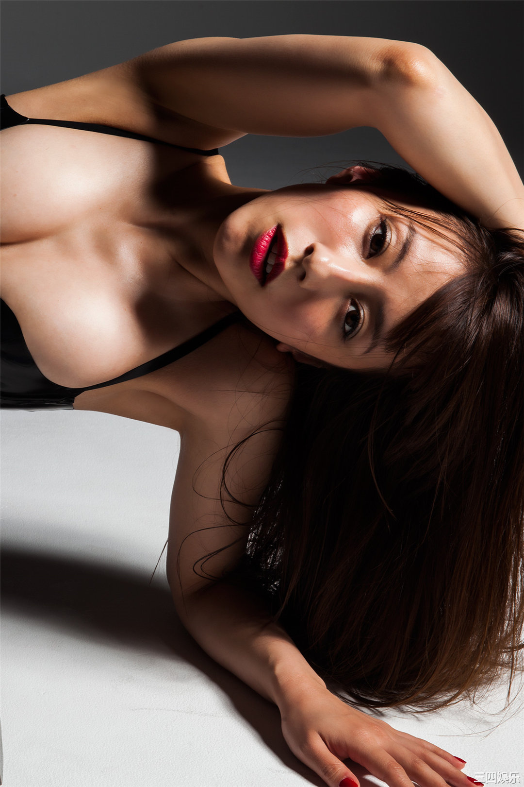 玉置成实写真集《SEXYすぎる歌姫》高清全本