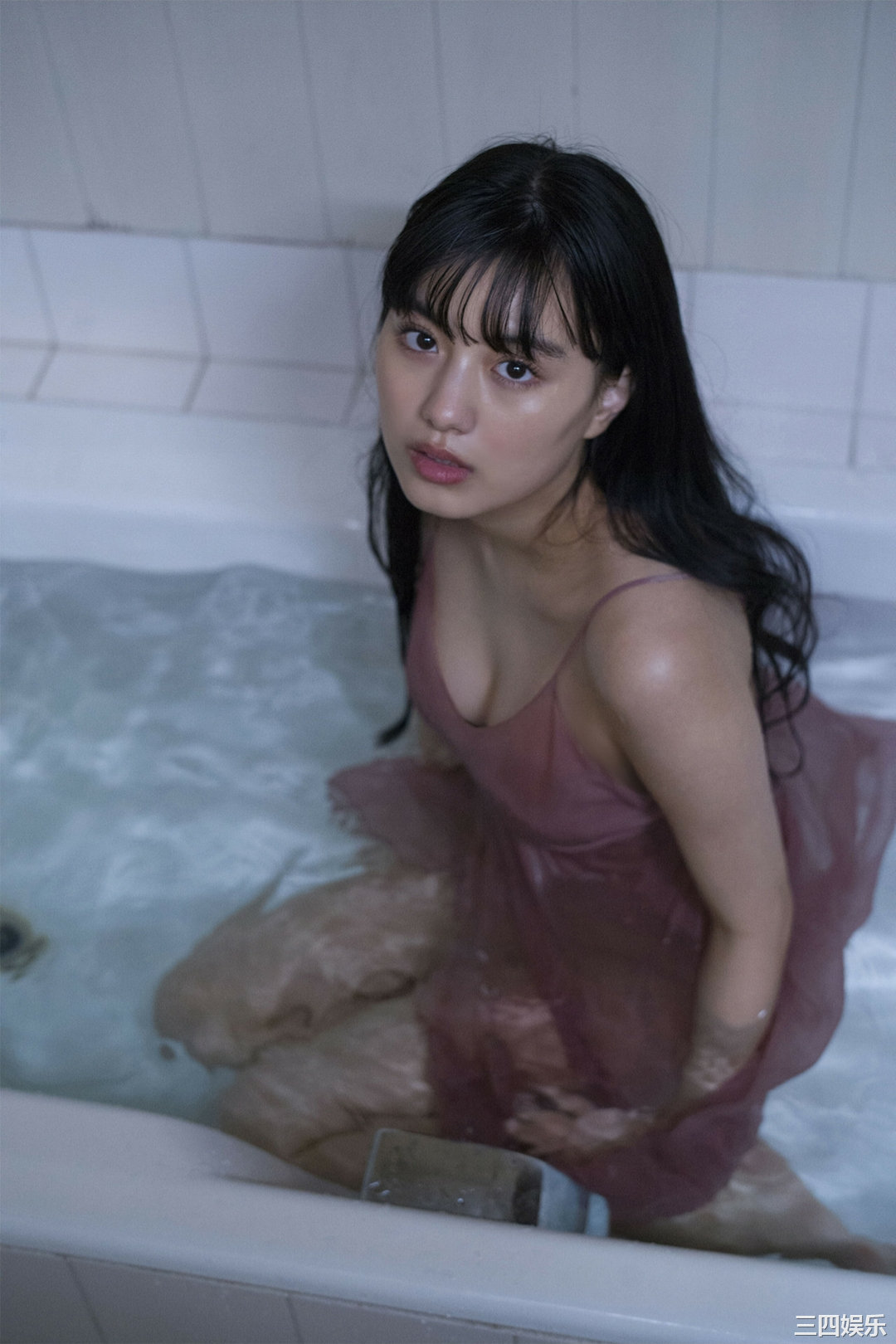 鹤岛乃爱写真集《秘密》高清全本