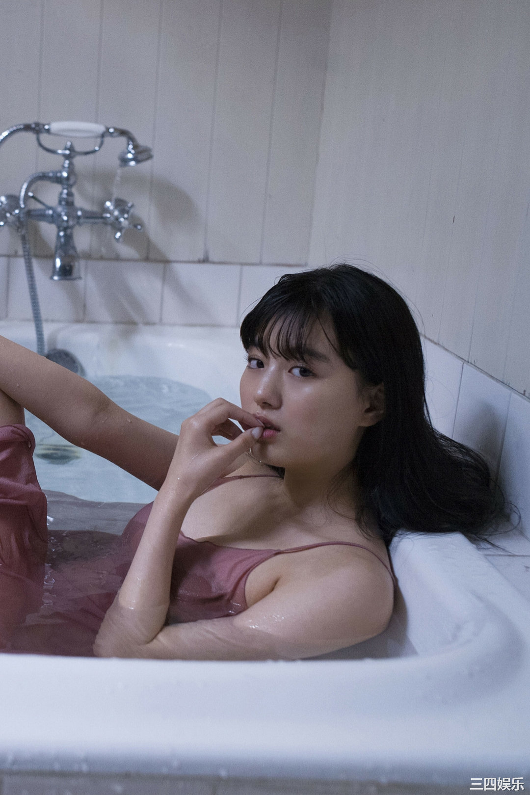 鹤岛乃爱写真集《秘密》高清全本