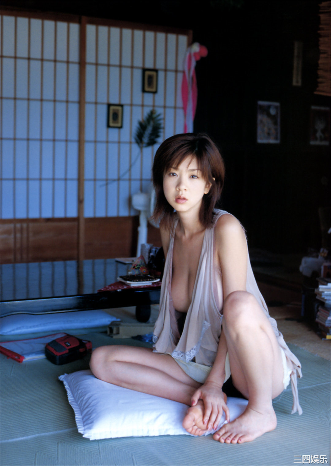 星野亚希写真集《秘桃》高清全本