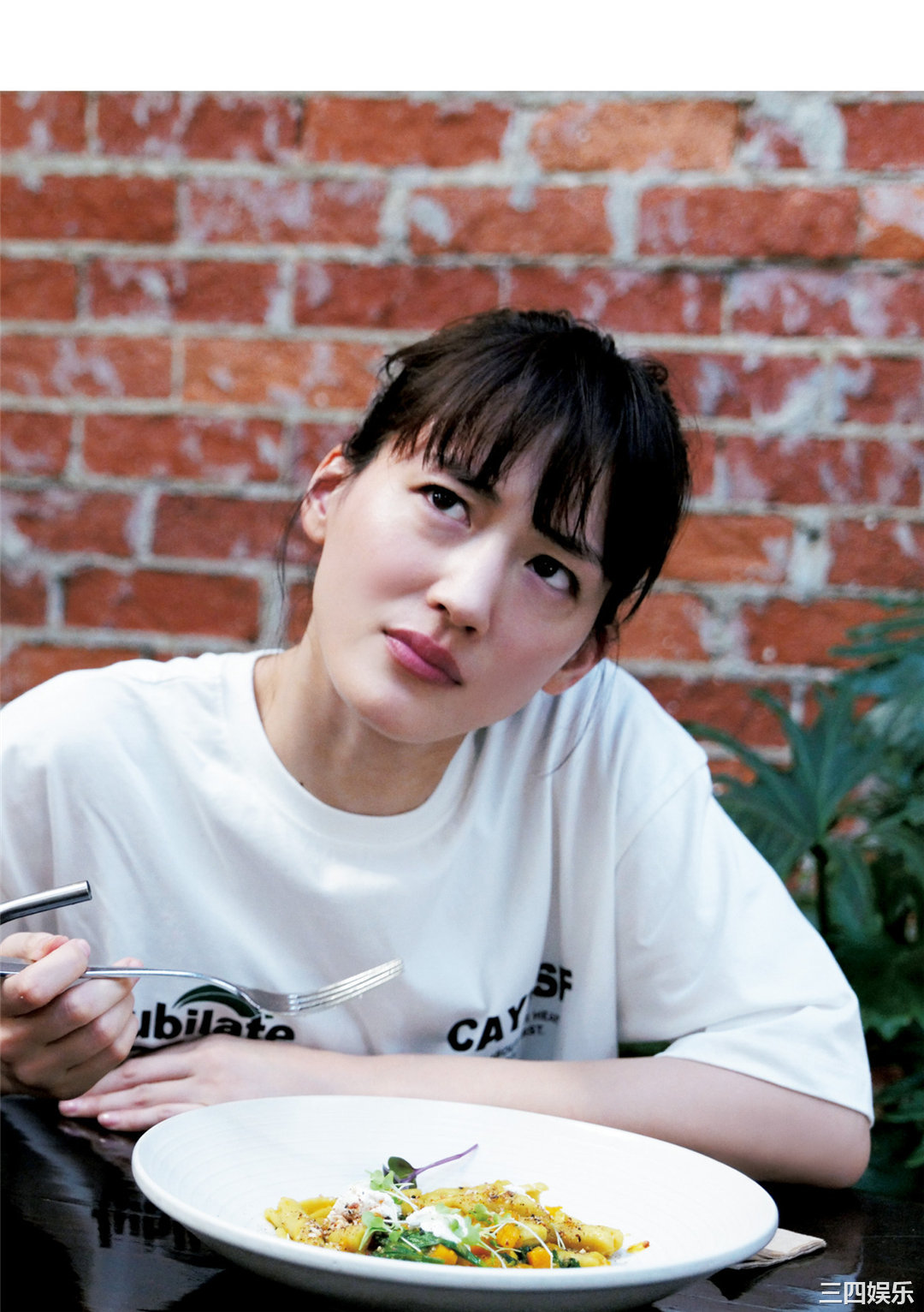 绫濑遥写真集《ハルカノイセカイ０４》高清全本