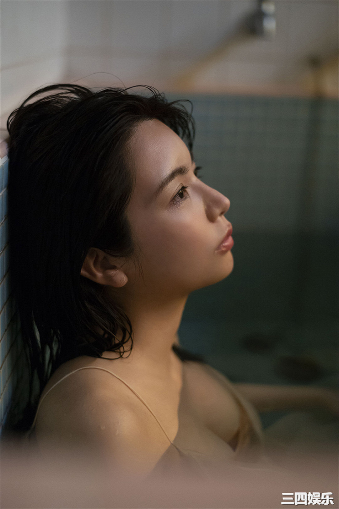 仲村美海写真集《雨の日は君と…》高清全本