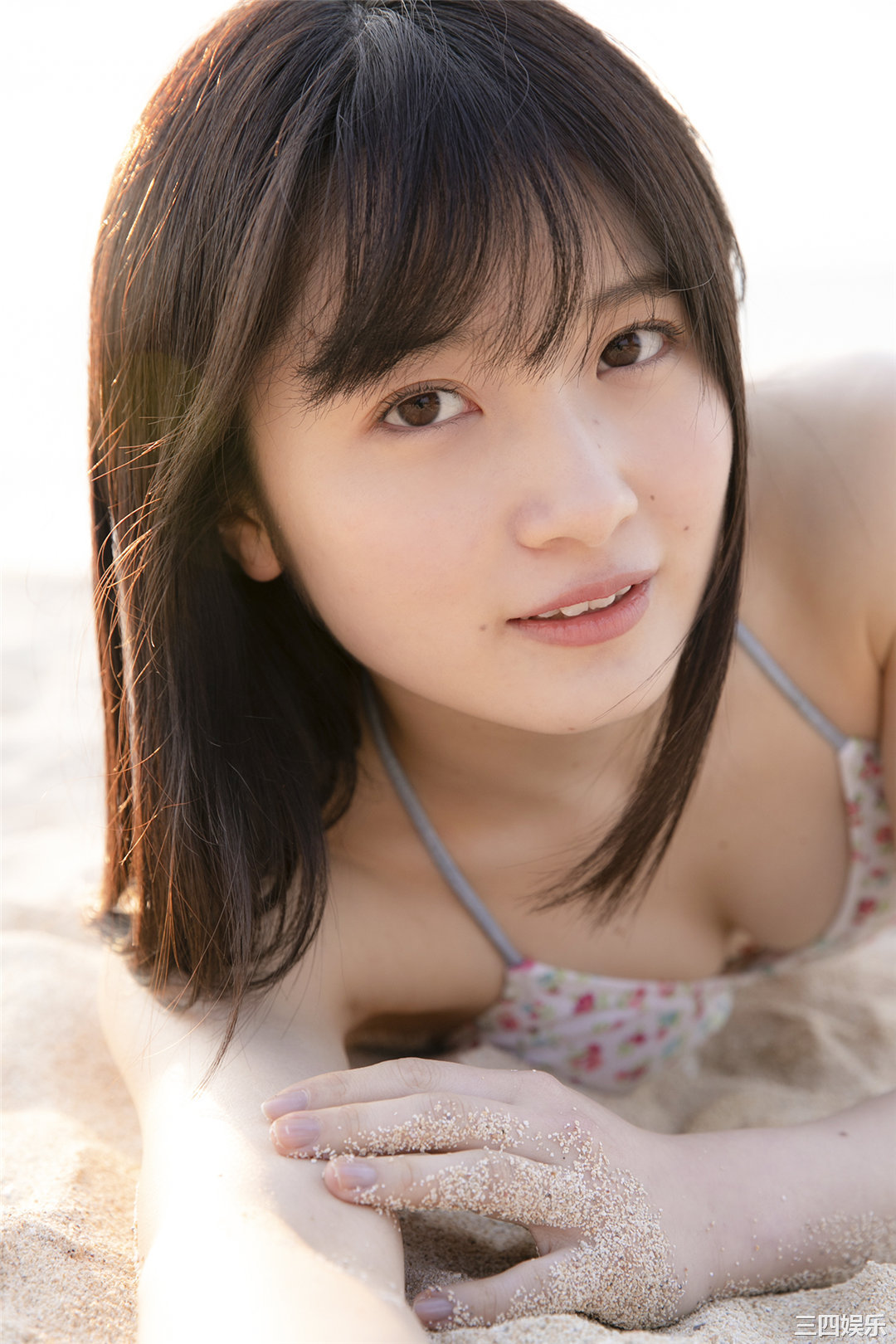 森户知沙希写真集《[Hello! Project Digital Books] Vol.207 Chisaki Morito 森戸知沙希》高清全本