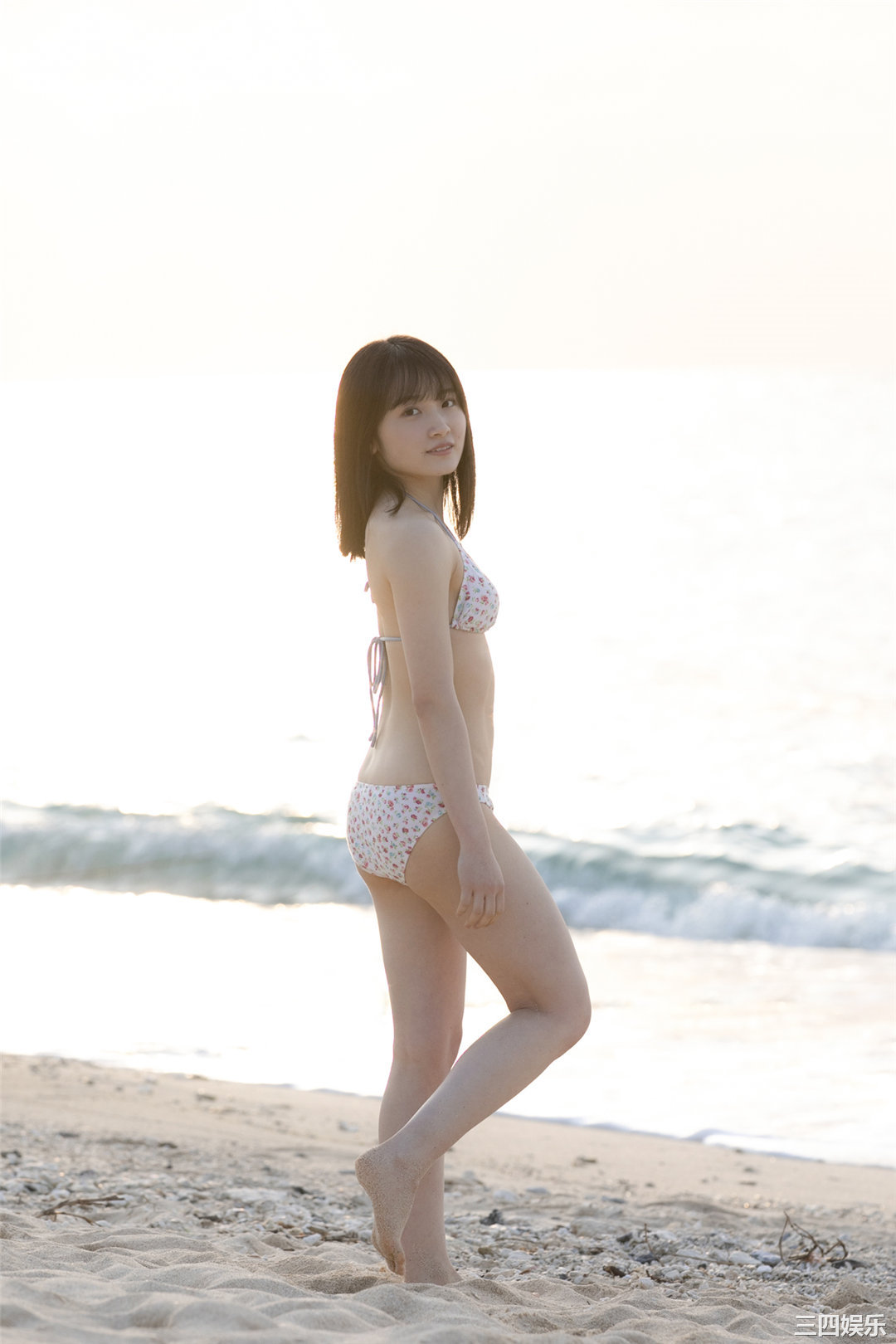 森户知沙希写真集《[Hello! Project Digital Books] Vol.207 Chisaki Morito 森戸知沙希》高清全本