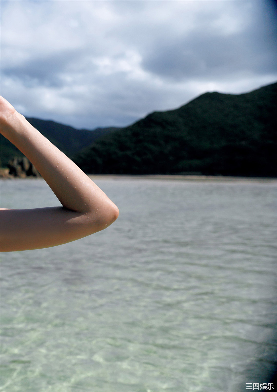 佐野雏子写真集《COLORS》高清全本