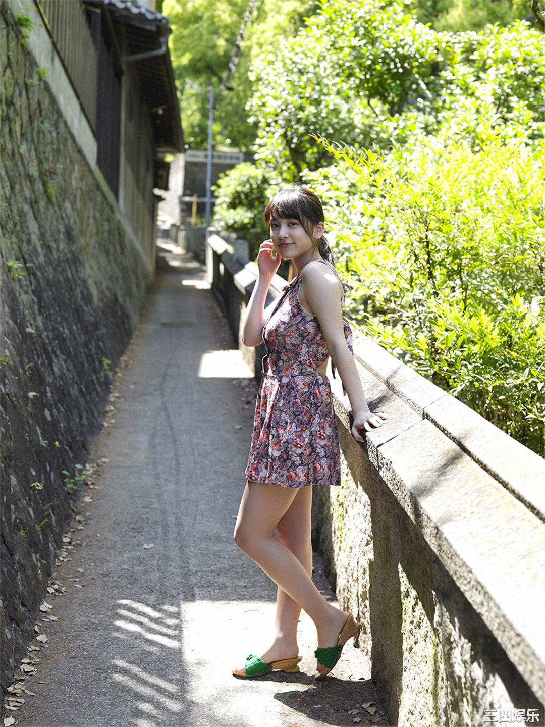 都丸纱也华写真集《[WPB-net] No.184 夏の扉をあけて》高清全本