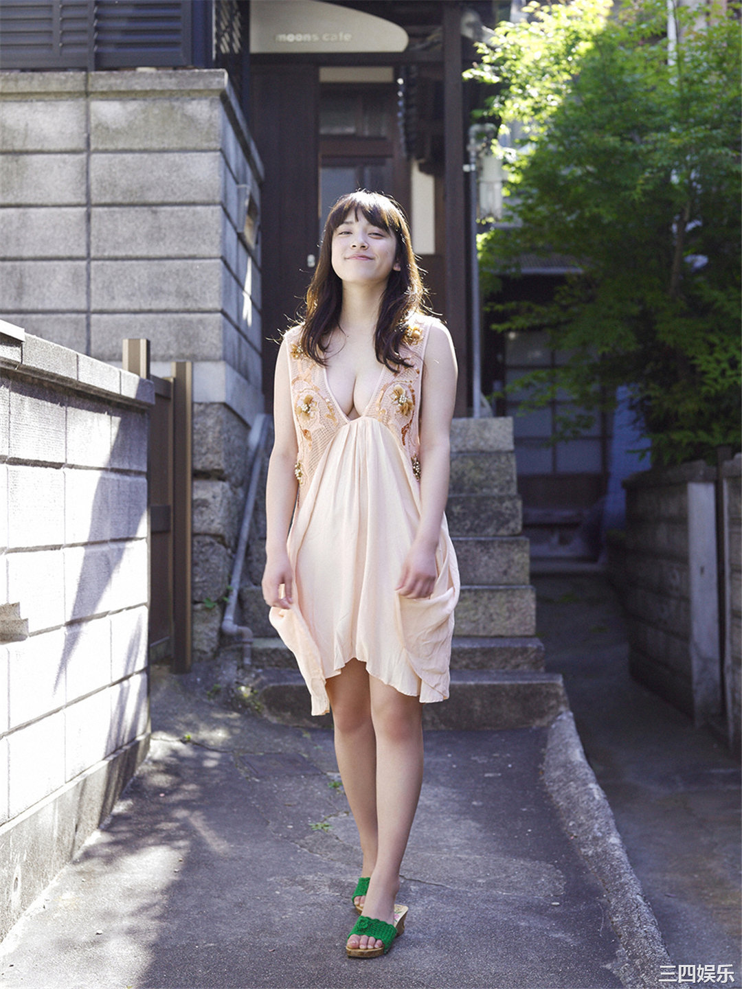 都丸纱也华写真集《[WPB-net] No.184 夏の扉をあけて》高清全本