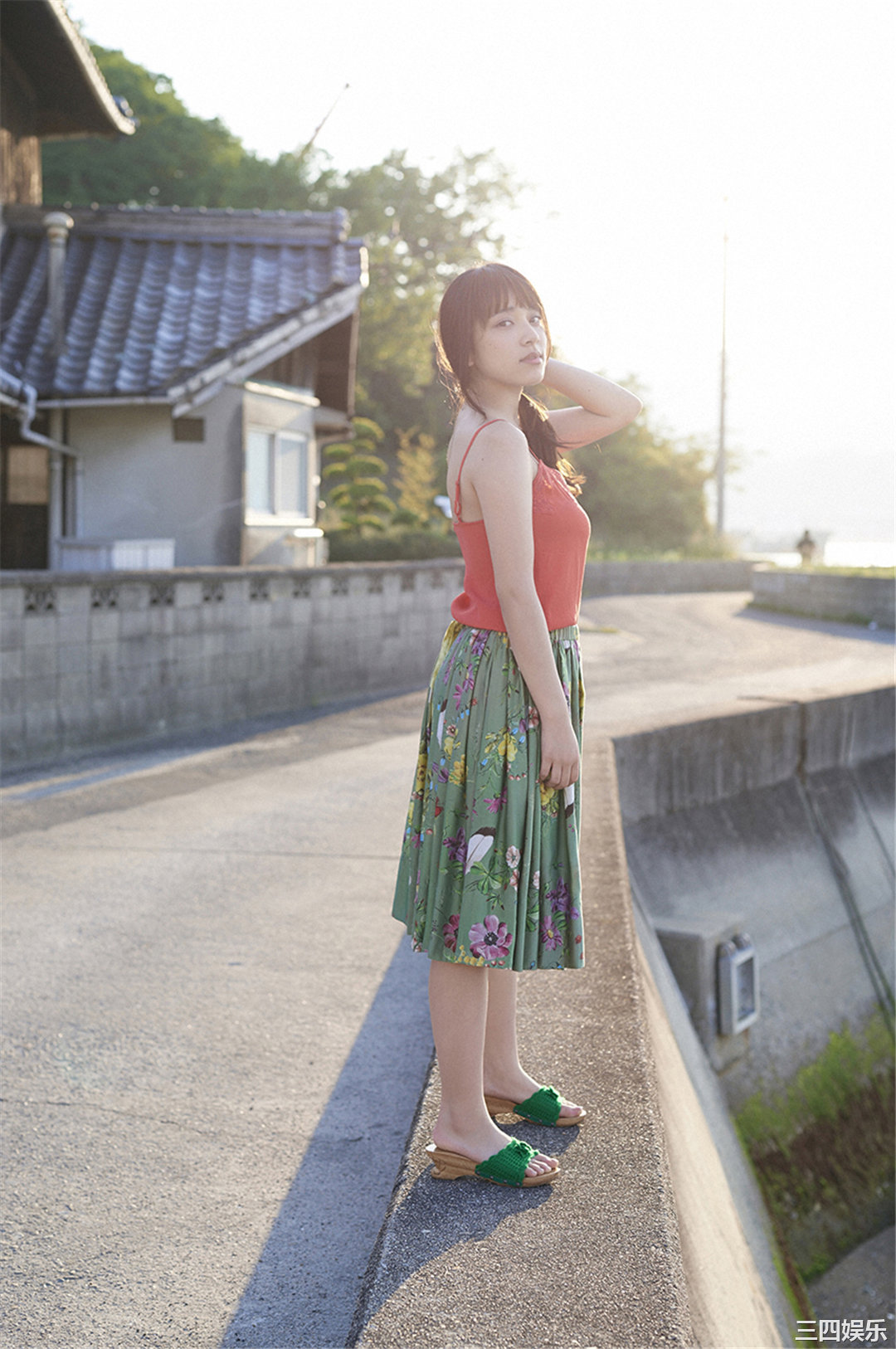 都丸纱也华写真集《[WPB-net] No.184 夏の扉をあけて》高清全本