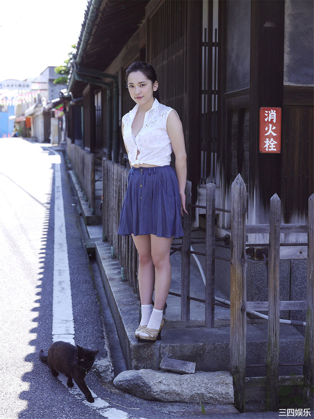 都丸纱也华写真集《[WPB-net] No.184 夏の扉をあけて》高清全本