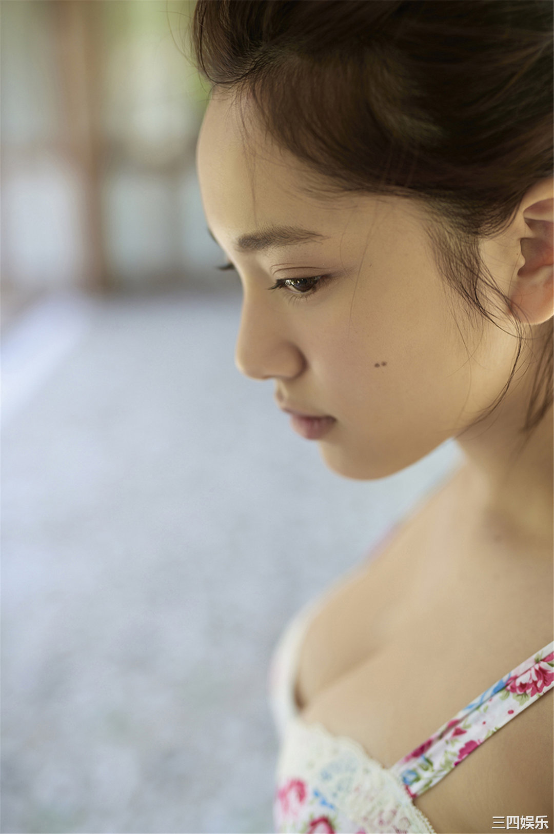 都丸纱也华写真集《[WPB-net] No.184 夏の扉をあけて》高清全本