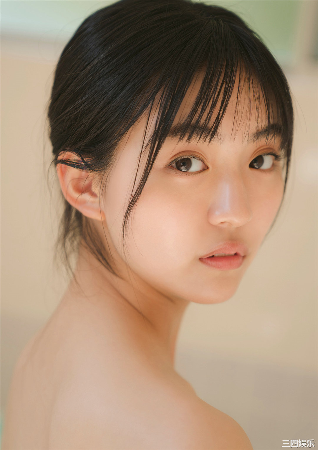 丰田露娜写真集《想わば、ゆえに君の町まで。》高清全本