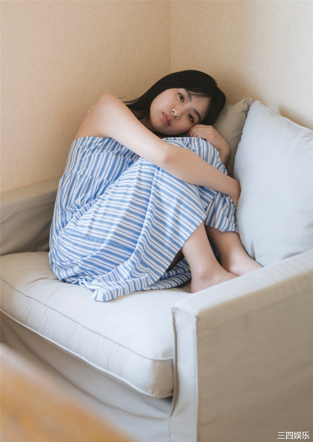 丰田露娜写真集《想わば、ゆえに君の町まで。》高清全本