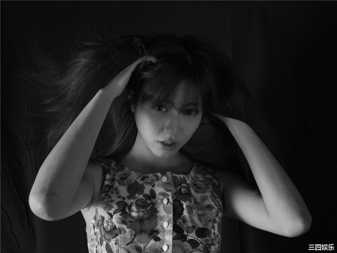 杉本有美写真集《杉本有美×松田忠雄 yumi-mono-chrome》高清全本