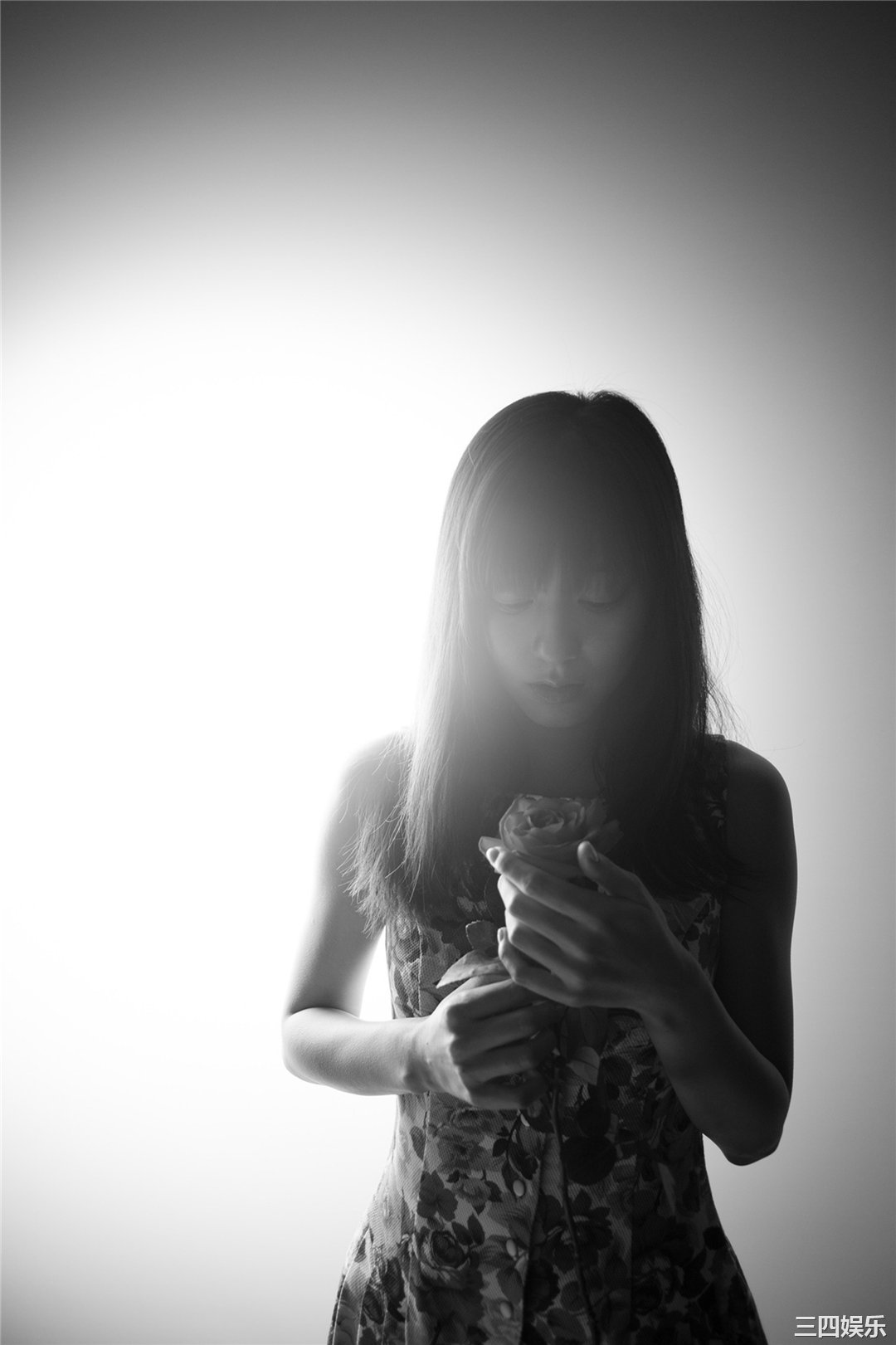 杉本有美写真集《杉本有美×松田忠雄 yumi-mono-chrome》高清全本