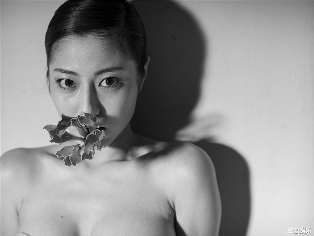 杉本有美写真集《杉本有美×松田忠雄 yumi-mono-chrome》高清全本