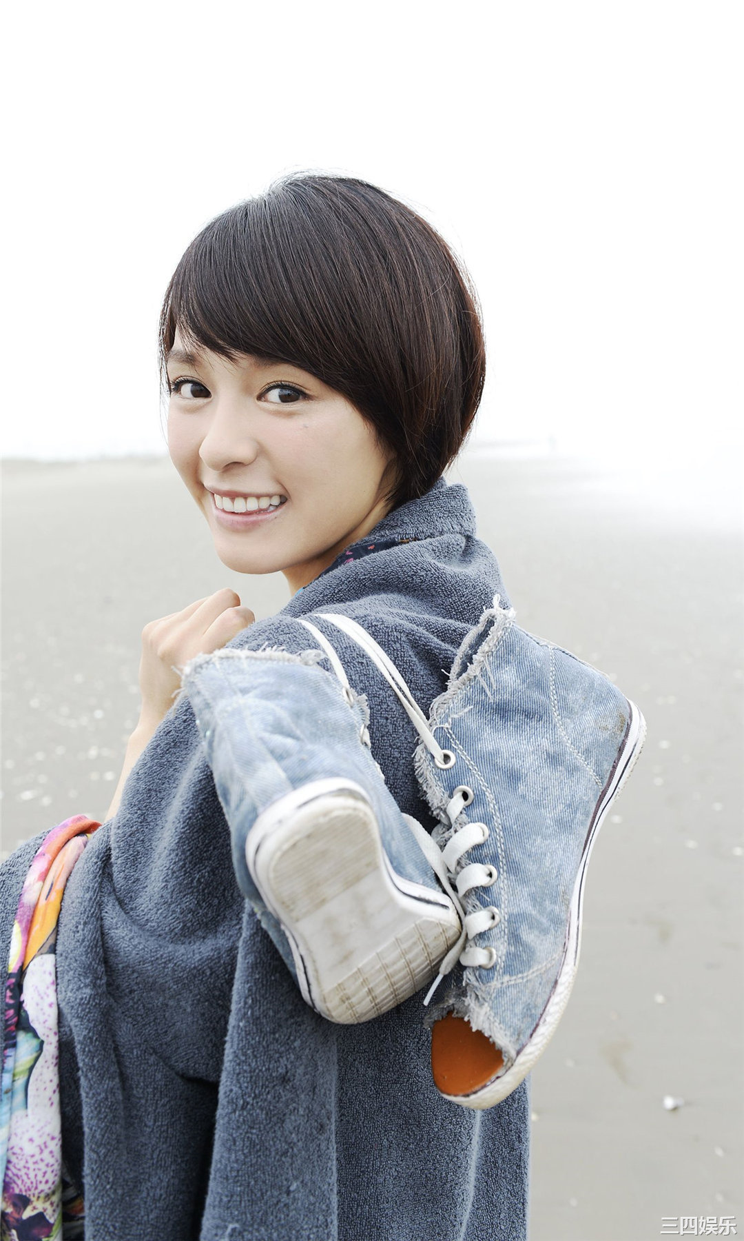 水崎绫女写真集《恋慕る》普清全本