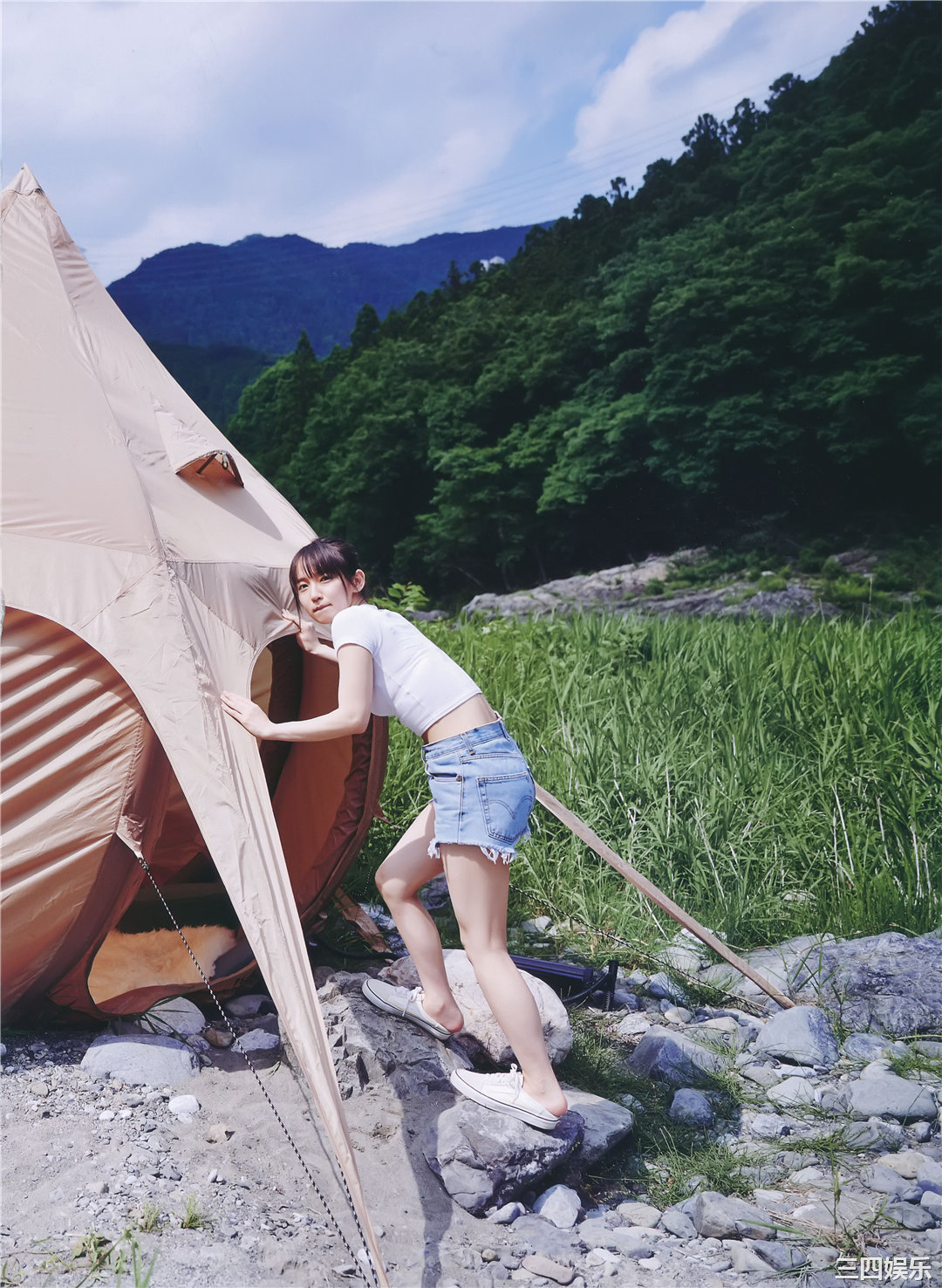 吉冈里帆写真集《里帆採取》高清全本