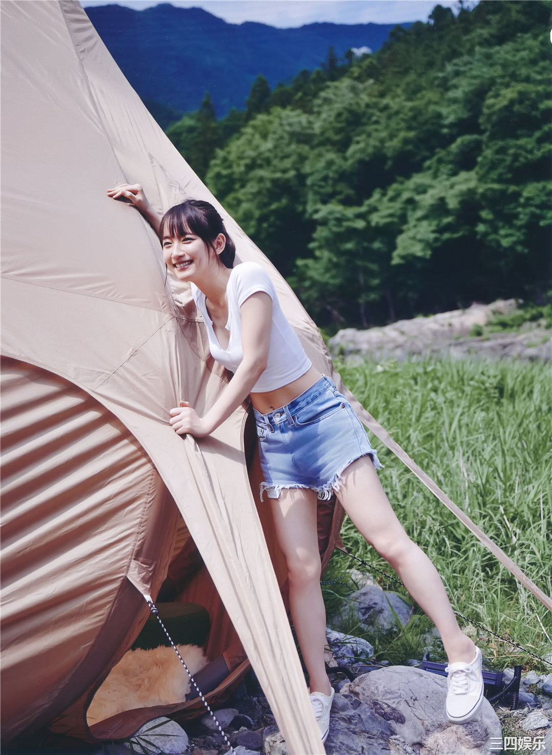 吉冈里帆写真集《里帆採取》高清全本