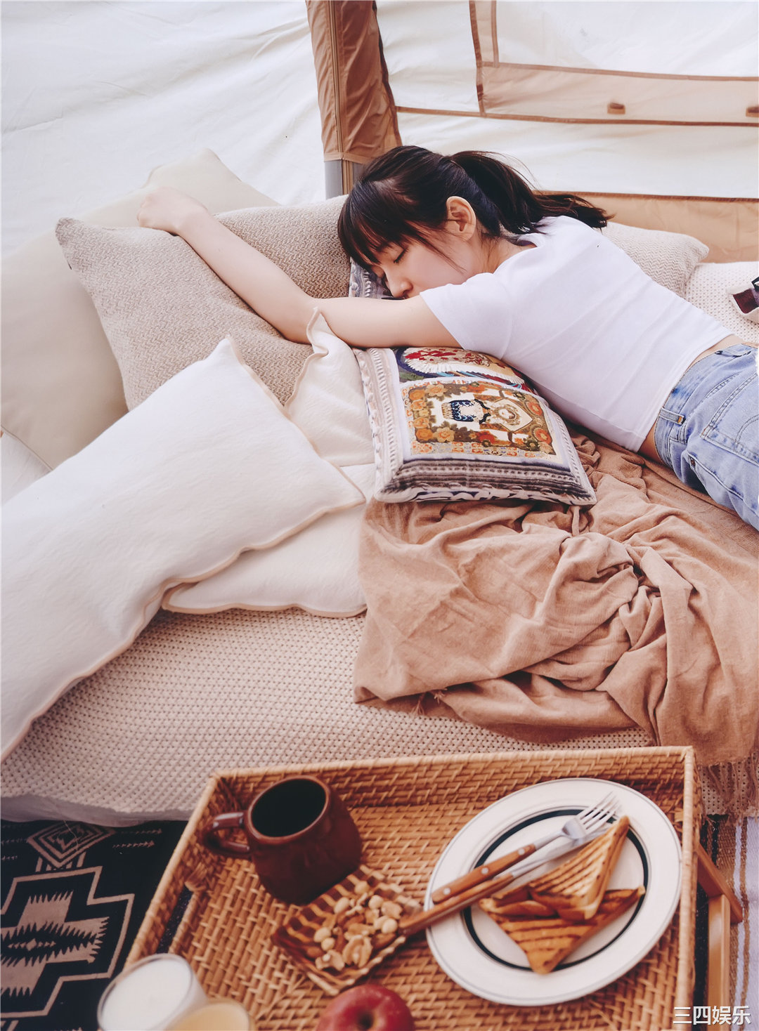 吉冈里帆写真集《里帆採取》高清全本