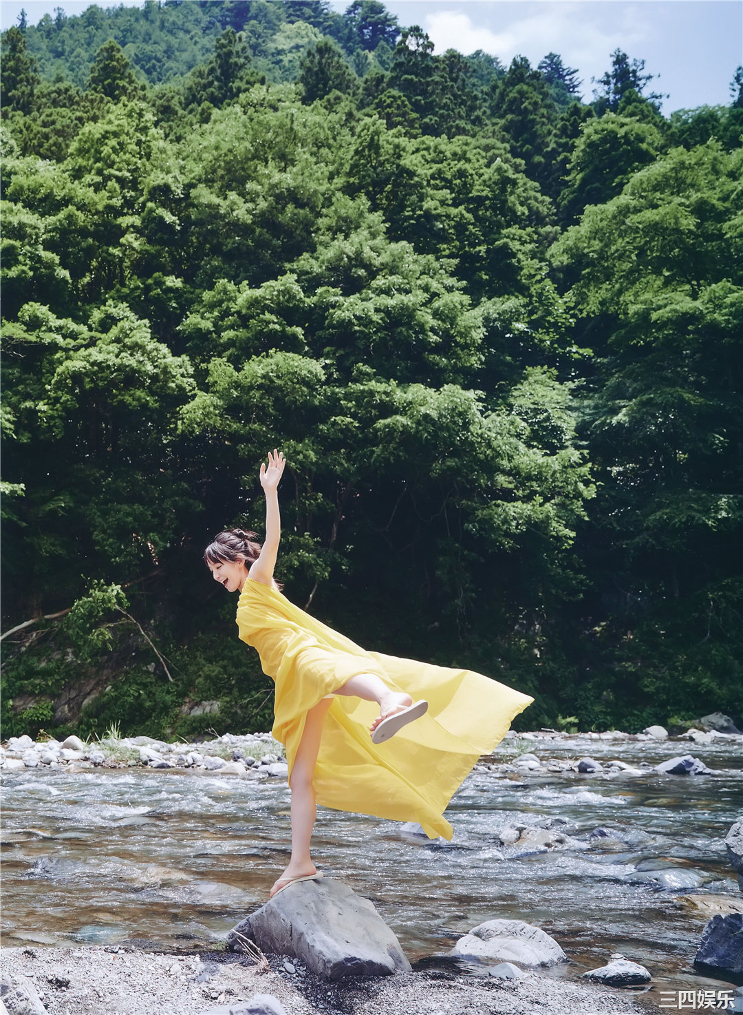 吉冈里帆写真集《里帆採取》高清全本