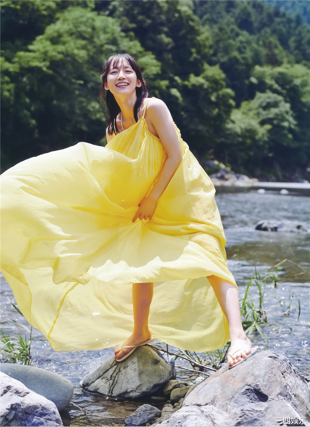 吉冈里帆写真集《里帆採取》高清全本