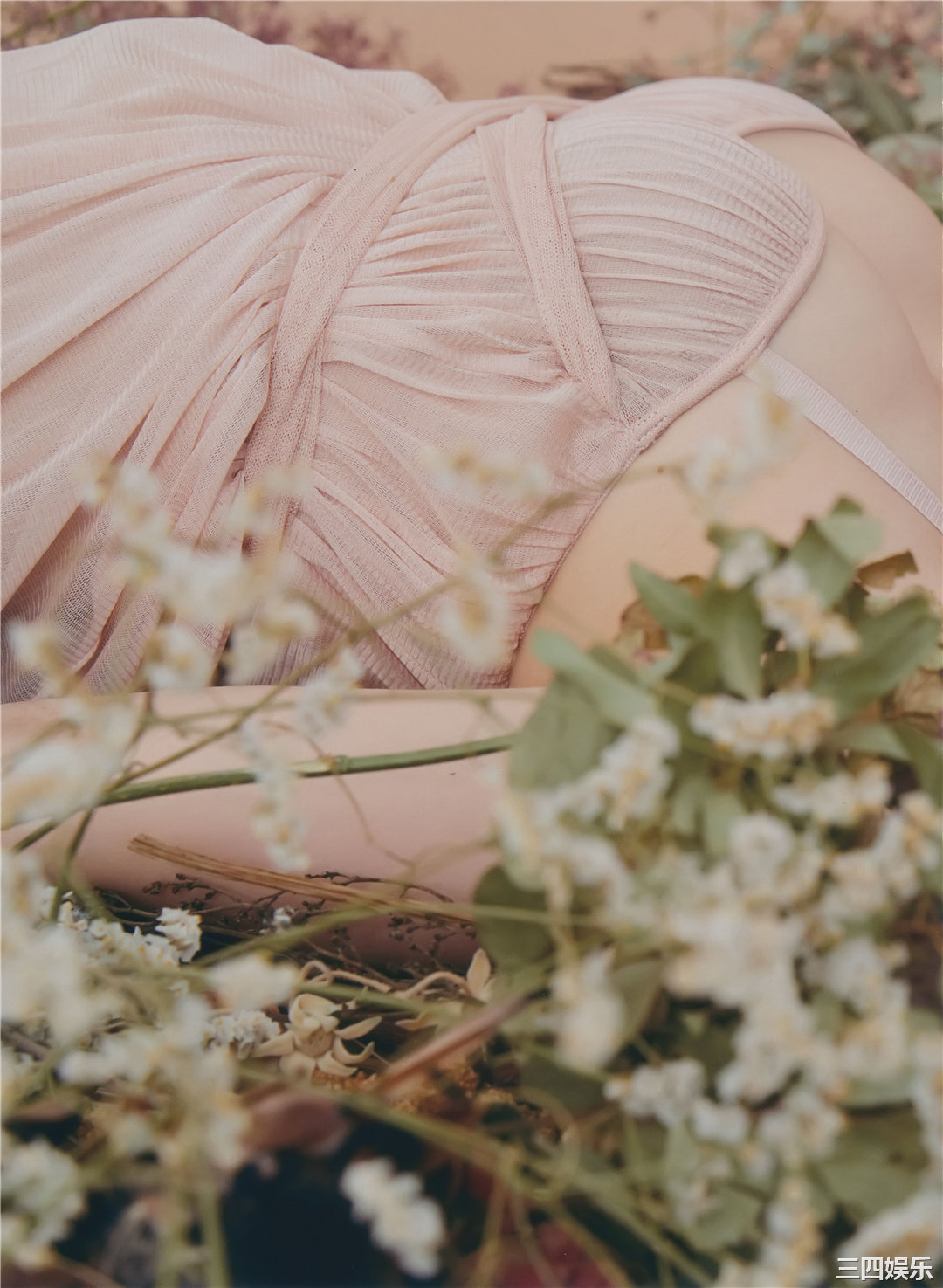 吉冈里帆写真集《里帆採取》高清全本