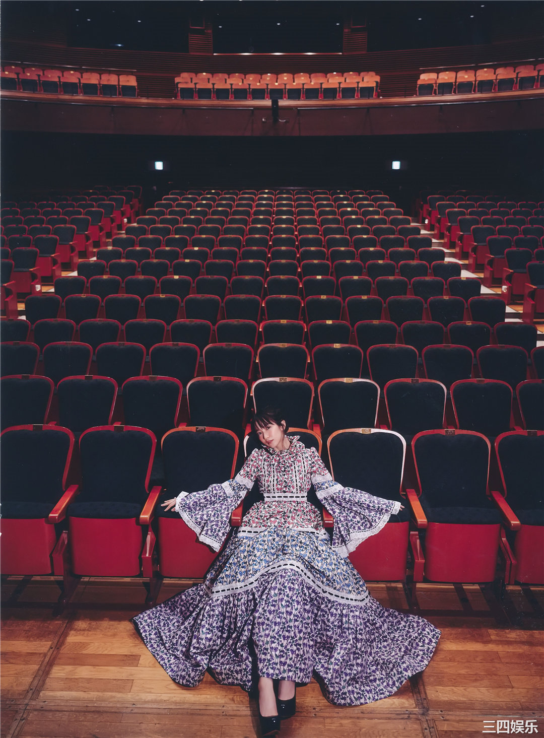 吉冈里帆写真集《里帆採取》高清全本