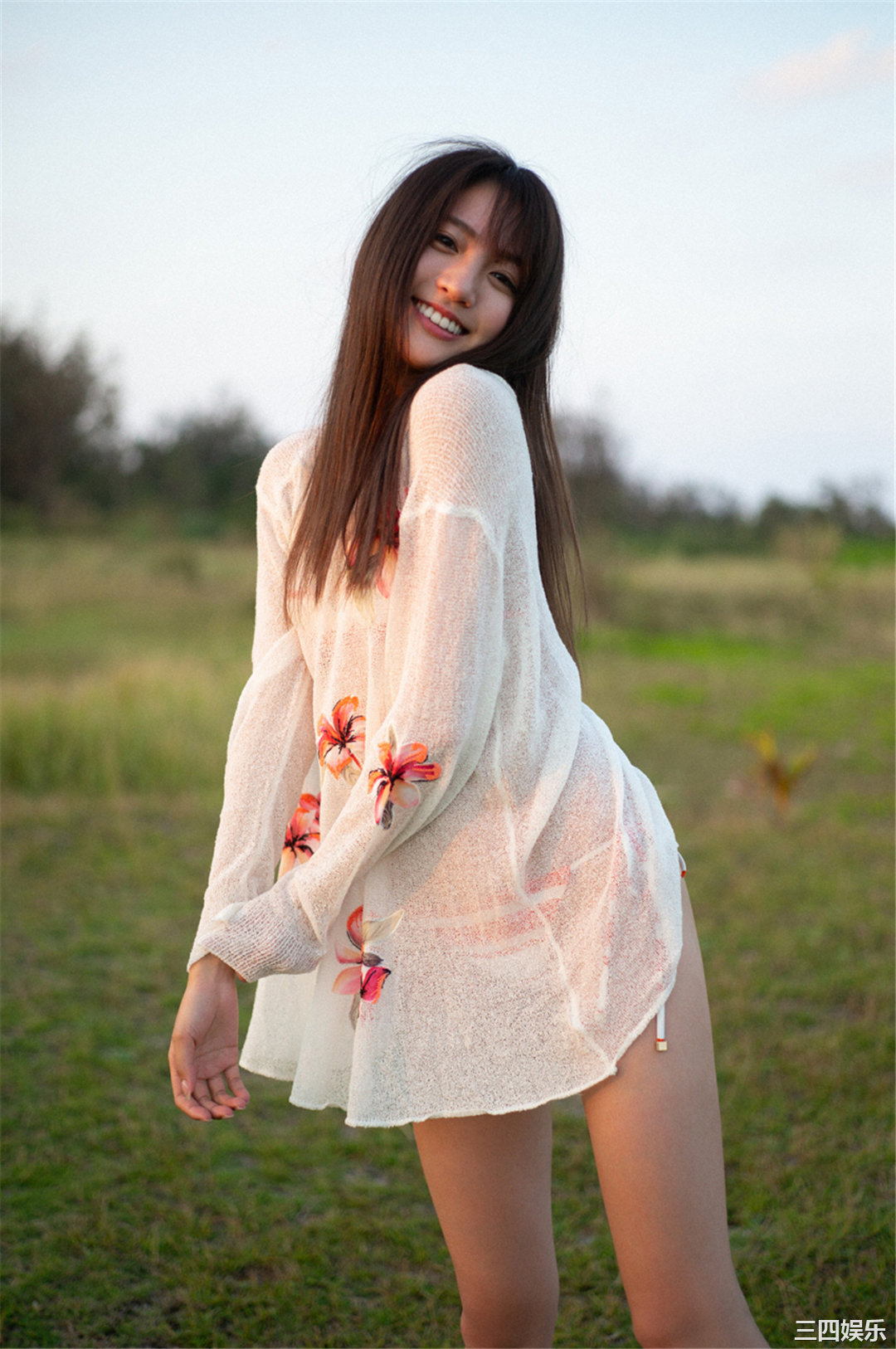 志田友美写真集《[WPB-net] Extra EX766 「—成熟—」》高清全本