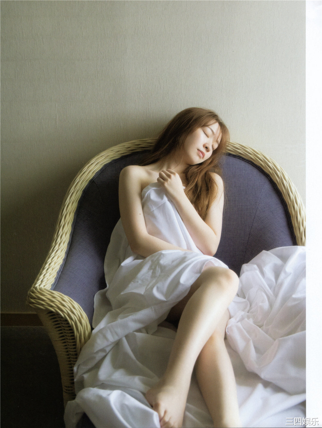 渡边米丽爱1ST写真集《消極的な華やかさ》高清全本