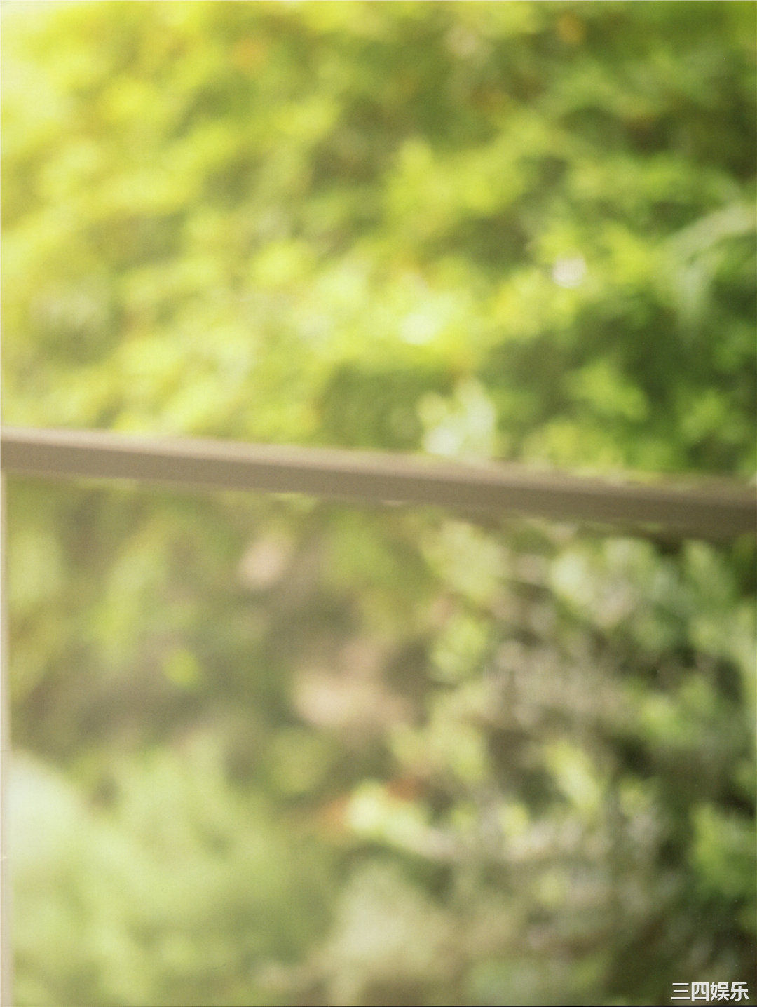 渡边米丽爱1ST写真集《消極的な華やかさ》高清全本