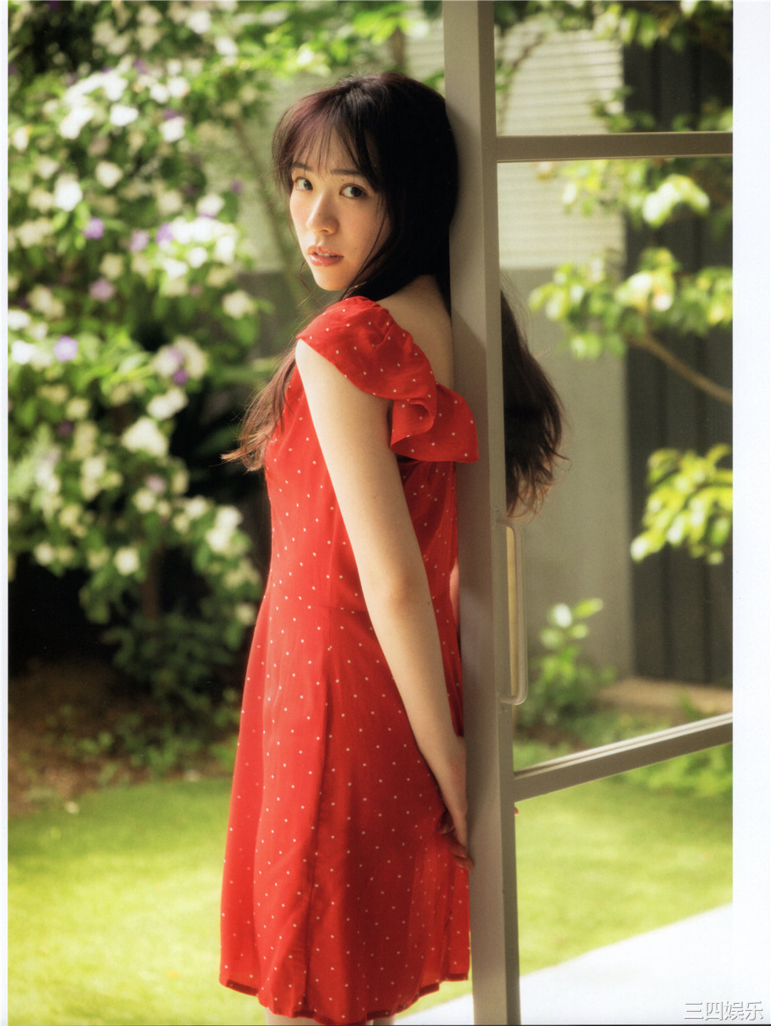 渡边米丽爱1ST写真集《消極的な華やかさ》高清全本